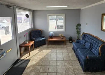 Richmond Inn & Suites hotel thumbnail 2