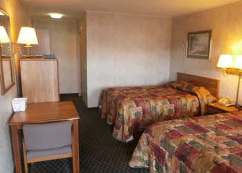 Richmond Inn & Suites hotel thumbnail 5