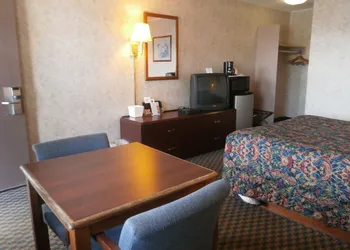 Richmond Inn & Suites hotel thumbnail 7