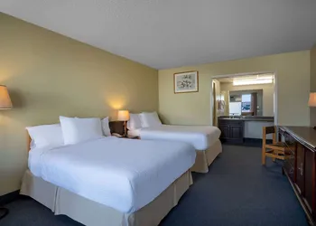Thriftlodge by Wyndham Regina North hotel thumbnail 5