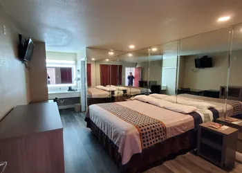River Inn Motel hotel thumbnail 4