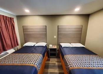 River Inn Motel hotel thumbnail 6