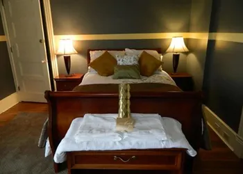 The Queen of the Catskills B&B hotel thumbnail 4