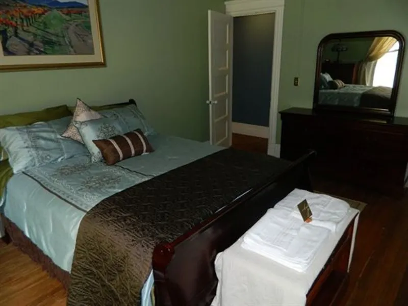 The Queen of the Catskills B&B hotel detail image 6