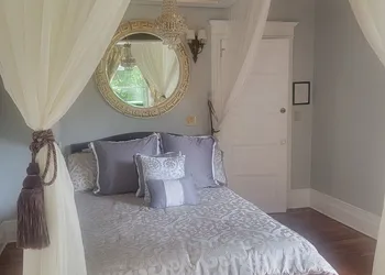 The Queen of the Catskills B&B hotel thumbnail 8