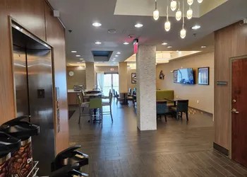 Comfort Suites New Orleans East hotel thumbnail 4