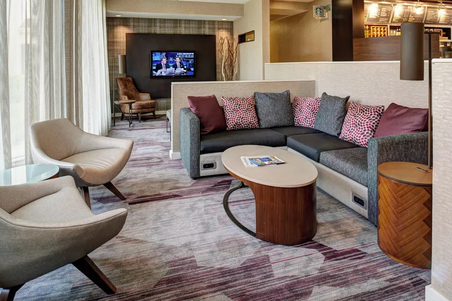 Courtyard by Marriott Chicago Oakbrook Terrace hotel detail image 2