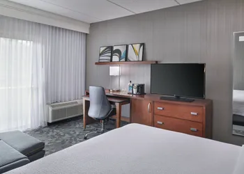 Courtyard by Marriott Chicago Oakbrook Terrace hotel thumbnail 7
