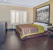 Super 8 by Wyndham North Hollywood hotel detail image 3
