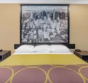 Super 8 by Wyndham North Hollywood hotel detail image 7