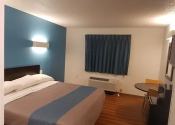 Motel 6 Indianapolis, IN - Southport hotel thumbnail 7