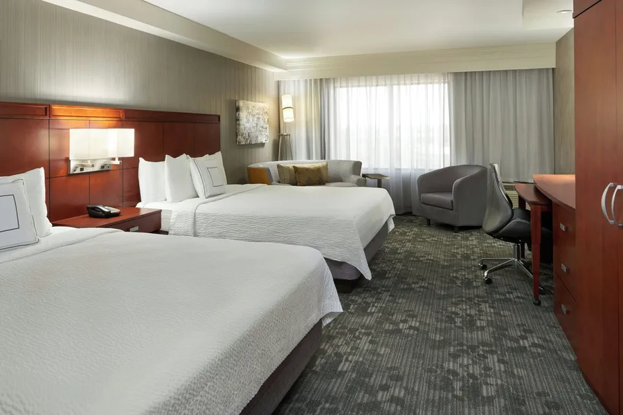 Courtyard by Marriott Kingston Highway 401/Division Street hotel detail image 6