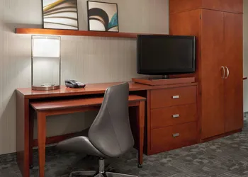 Courtyard by Marriott Kingston Highway 401/Division Street hotel thumbnail 8
