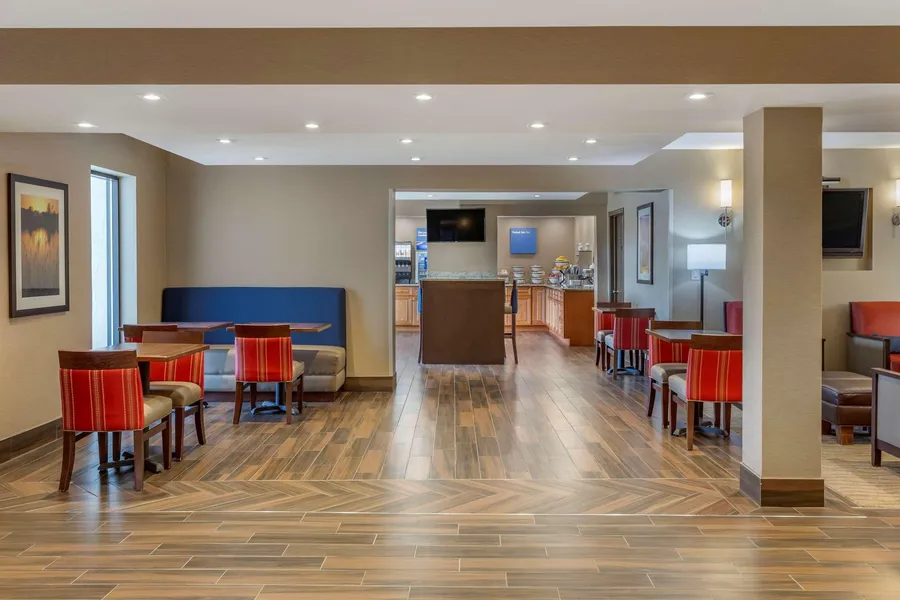 Comfort Inn & Suites Rochelle - Dekalb hotel detail image 2