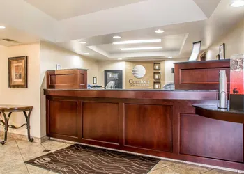 Comfort Inn & Suites Rochelle - Dekalb hotel thumbnail 3