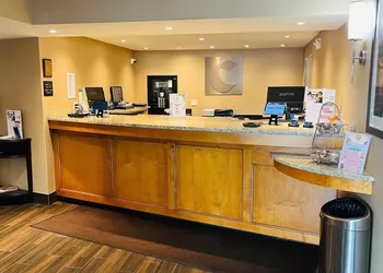 Comfort Inn & Suites Rochelle - Dekalb hotel thumbnail 8