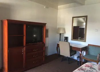 Pacific Heights Inn hotel thumbnail 6