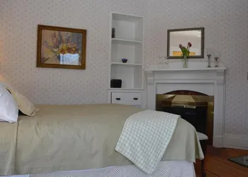 Victorian By The Sea hotel thumbnail 7
