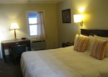 Cedar Hill Lodge hotel thumbnail 7