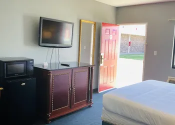 Travelers Place Inn & Suites hotel thumbnail 7