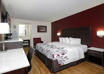 Red Roof Inn Gadsden hotel thumbnail 8