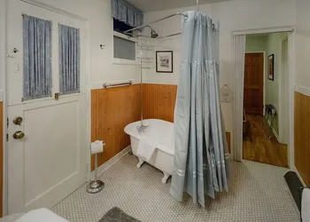The Blenman House Inn hotel thumbnail 5