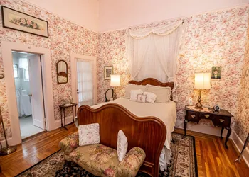 The Blenman House Inn hotel thumbnail 8