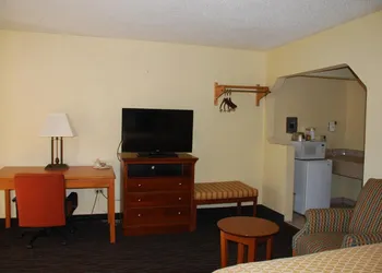 Chief Motel hotel thumbnail 4