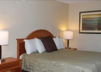 Chief Motel hotel thumbnail 7