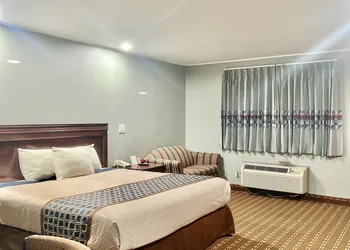 Palace Motel hotel thumbnail 3