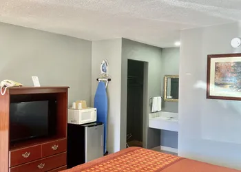 Palace Motel hotel thumbnail 6
