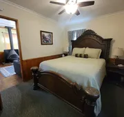 Hillcrest Suites & Cabins hotel detail image 3