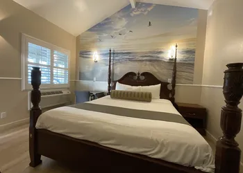 Escondido Inn hotel thumbnail 3