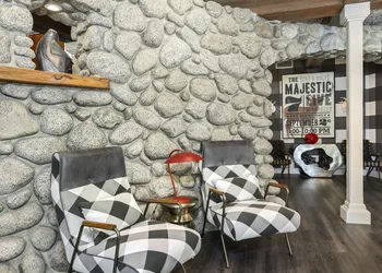 The Creekstone hotel thumbnail 2