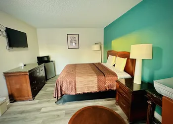 Kings Inn Motel hotel thumbnail 2