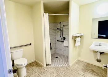 Kings Inn Motel hotel thumbnail 5