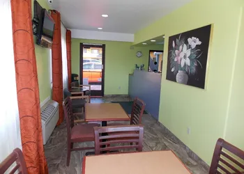 Apex Inn hotel thumbnail 2