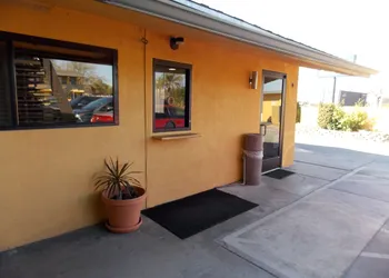 Apex Inn hotel thumbnail 5