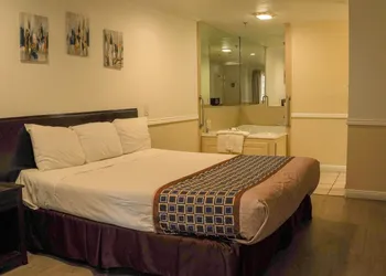 Country Inn hotel thumbnail 8