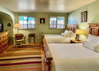 Blue Iguana Inn hotel thumbnail 4