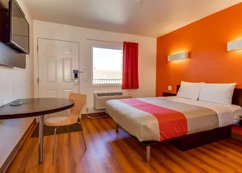 Motel 6 Riverside, CA - South hotel thumbnail 8