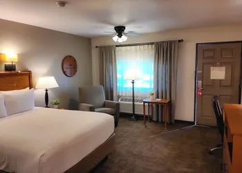 Adelaide Inn hotel thumbnail 6