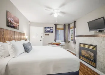 Resthaven Tahoe hotel thumbnail 6