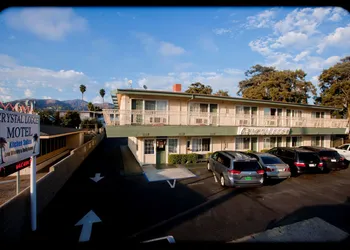 Crystal Lodge Motel hotel thumbnail 2