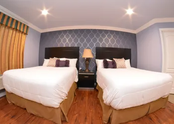 Crystal Lodge Motel hotel thumbnail 6