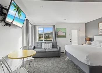 Discovery Lodge hotel thumbnail 6