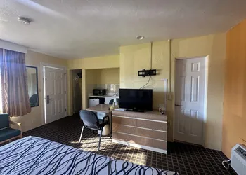 Super Inn hotel thumbnail 2