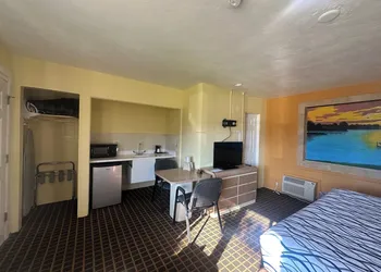 Super Inn hotel thumbnail 3