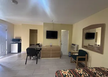 Super Inn hotel thumbnail 6
