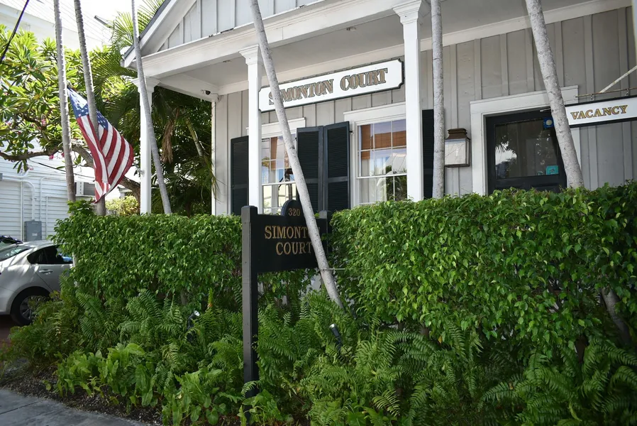 Simonton Court Historic Inn & Cottages hotel detail image 2